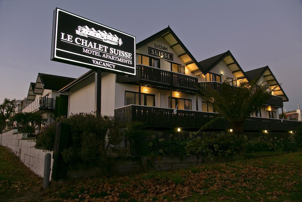 Le Chalet Suisse Motel Tauposee Exterior foto